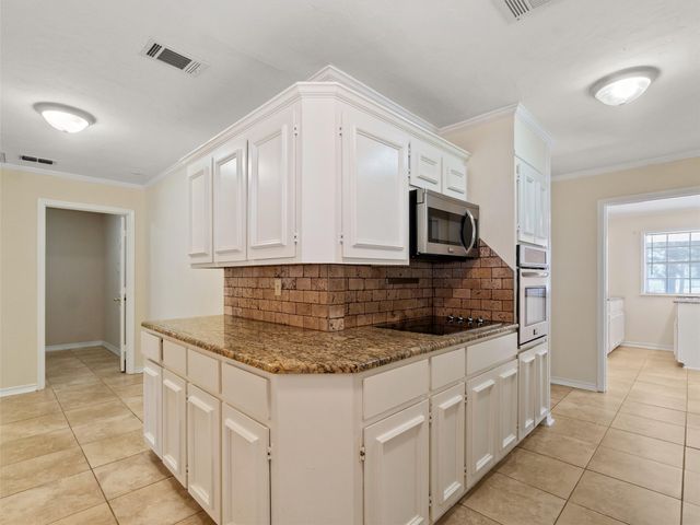 442 Golf Rd, Gilmer, TX 75645