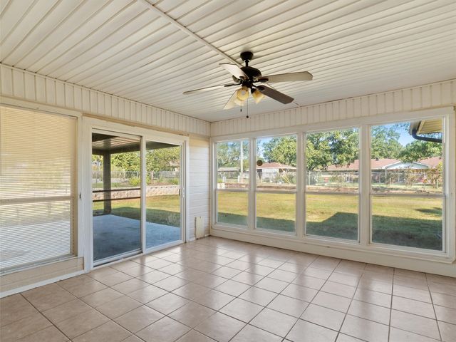 442 Golf Rd, Gilmer, TX 75645