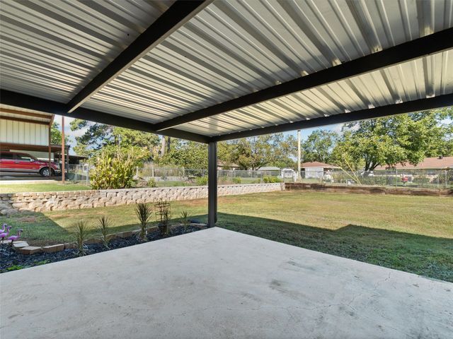 442 Golf Rd, Gilmer, TX 75645