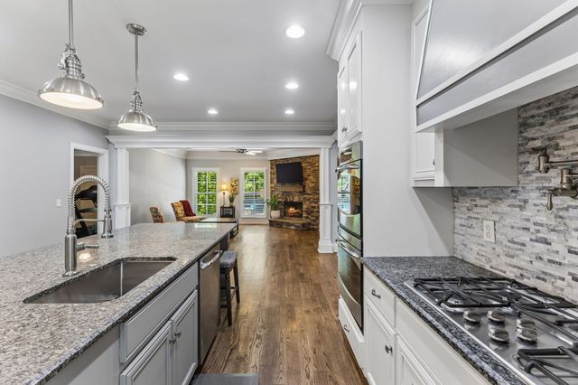 1523 Anatole Ct, Murfreesboro, TN 37130