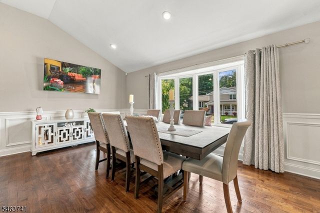 264 Winifred Dr, Totowa Boro, NJ 07512
