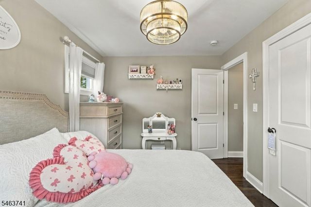 264 Winifred Dr, Totowa Boro, NJ 07512