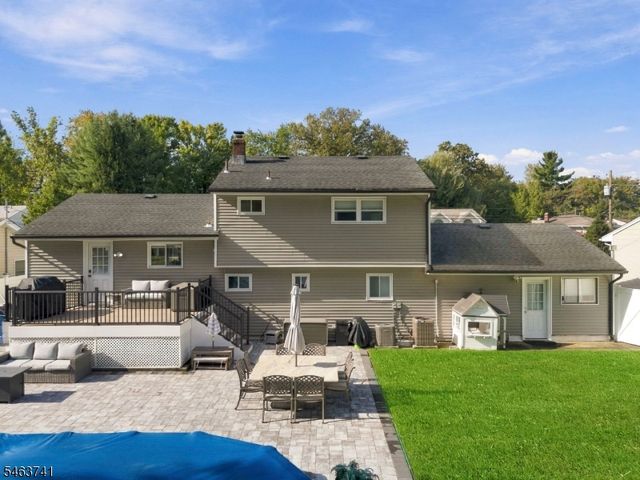264 Winifred Dr, Totowa Boro, NJ 07512