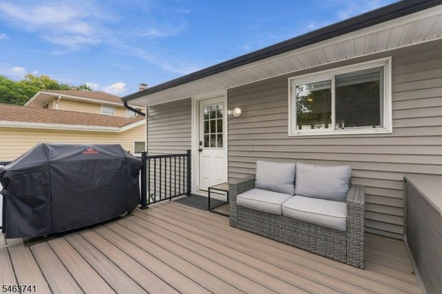 264 Winifred Dr, Totowa Boro, NJ 07512