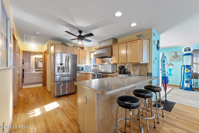 28 S Portland Drive, Little Egg Harbor, NJ 08087