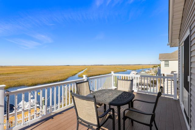 28 S Portland Drive, Little Egg Harbor, NJ 08087