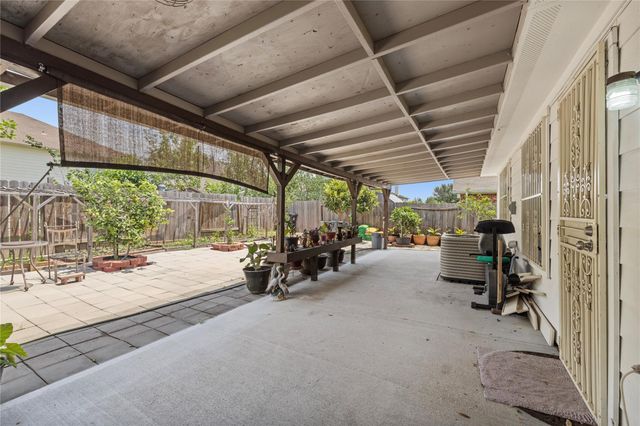 13722 Branford Greens Drive, Houston, TX 77083