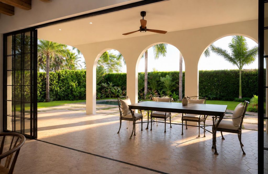 Image 3 of property listing at 339 Palmetto Street, West Palm Beach, FL 33405