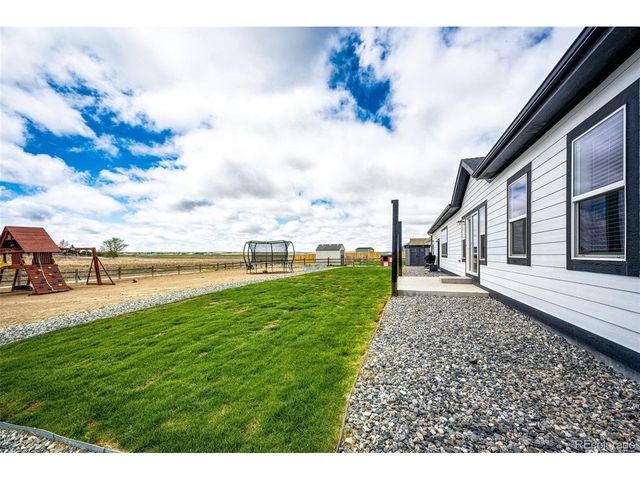 56248 E 22nd Pl, Strasburg, CO 80136