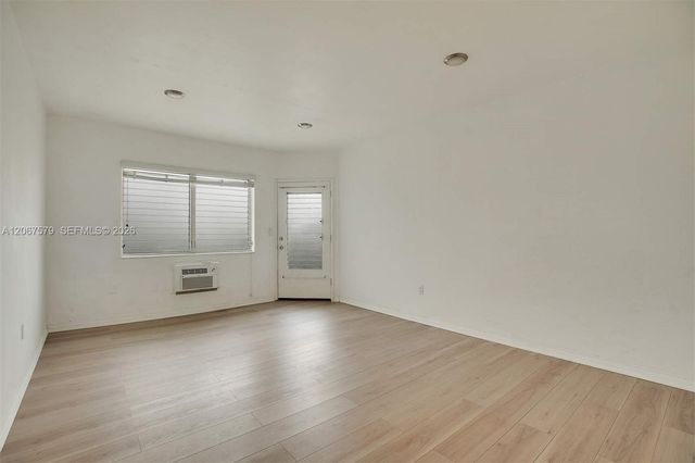 835 Meridian Avenue 3, Miami Beach, FL 33139