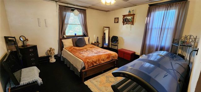 211 Jefferson Ave, California, PA 15417