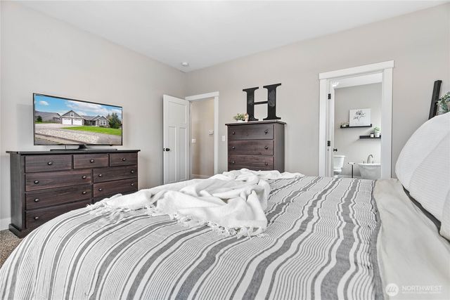 715 Red Maple Loop, Everson, WA 98247