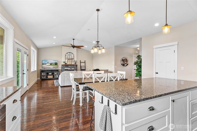 715 Red Maple Loop, Everson, WA 98247