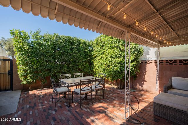 4009 E CAMPBELL Avenue, Phoenix, AZ 85018