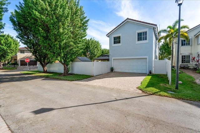 14027 SW 274th Ter, Homestead, FL 33032