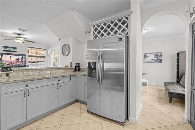 14027 SW 274th Ter, Homestead, FL 33032