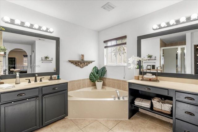 14027 SW 274th Ter, Homestead, FL 33032