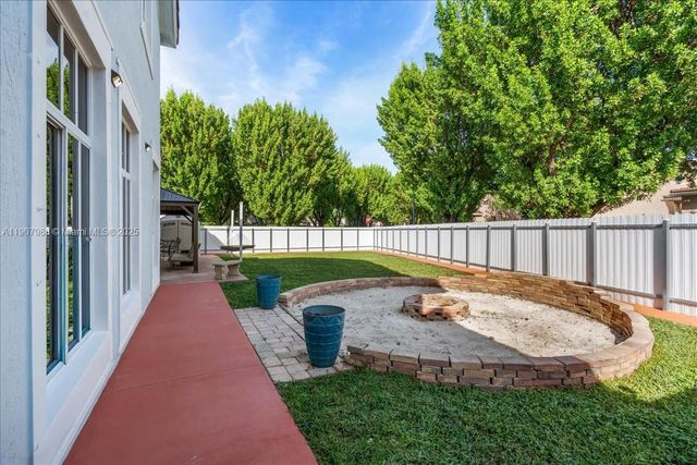 14027 SW 274th Ter, Homestead, FL 33032