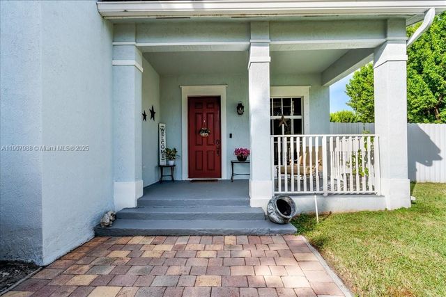 14027 SW 274th Ter, Homestead, FL 33032