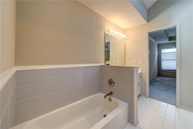 21475 W 121st Street, Olathe, KS 66061