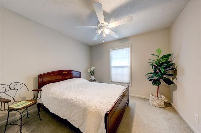 21475 W 121st Street, Olathe, KS 66061