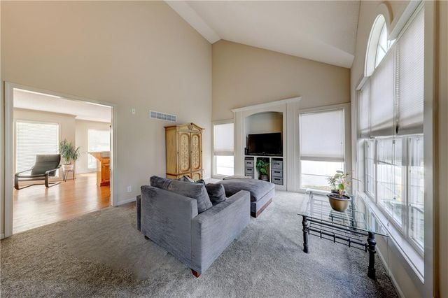 21475 W 121st Street, Olathe, KS 66061