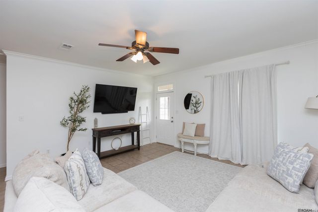 33827 Perkins Crossing Rd, Walker, LA 70785