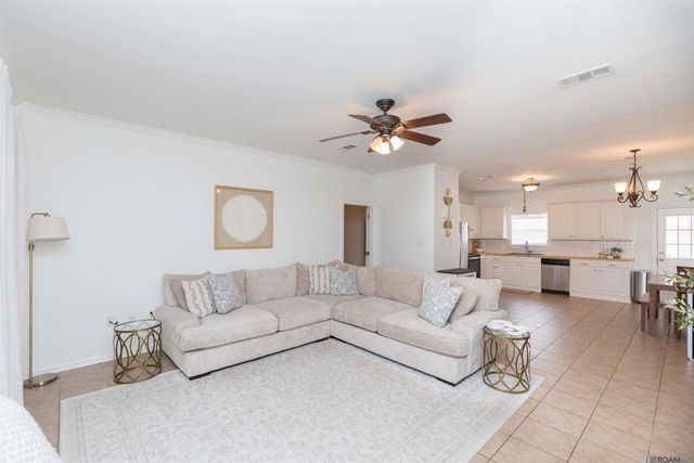 33827 Perkins Crossing Rd, Walker, LA 70785