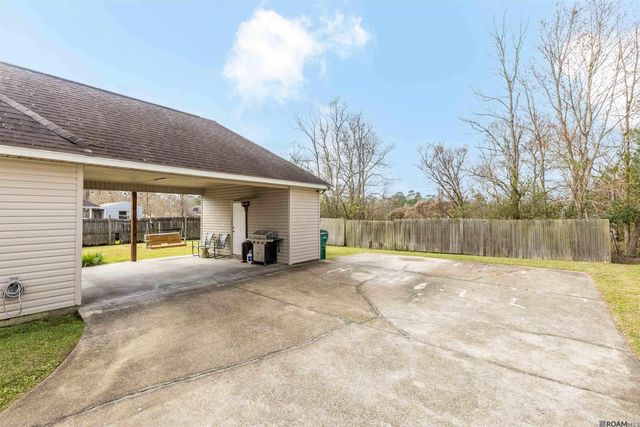 33827 Perkins Crossing Rd, Walker, LA 70785