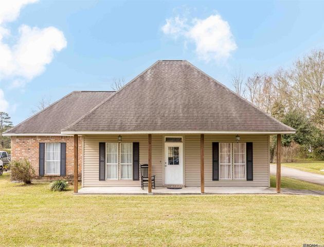 33827 Perkins Crossing Rd, Walker, LA 70785