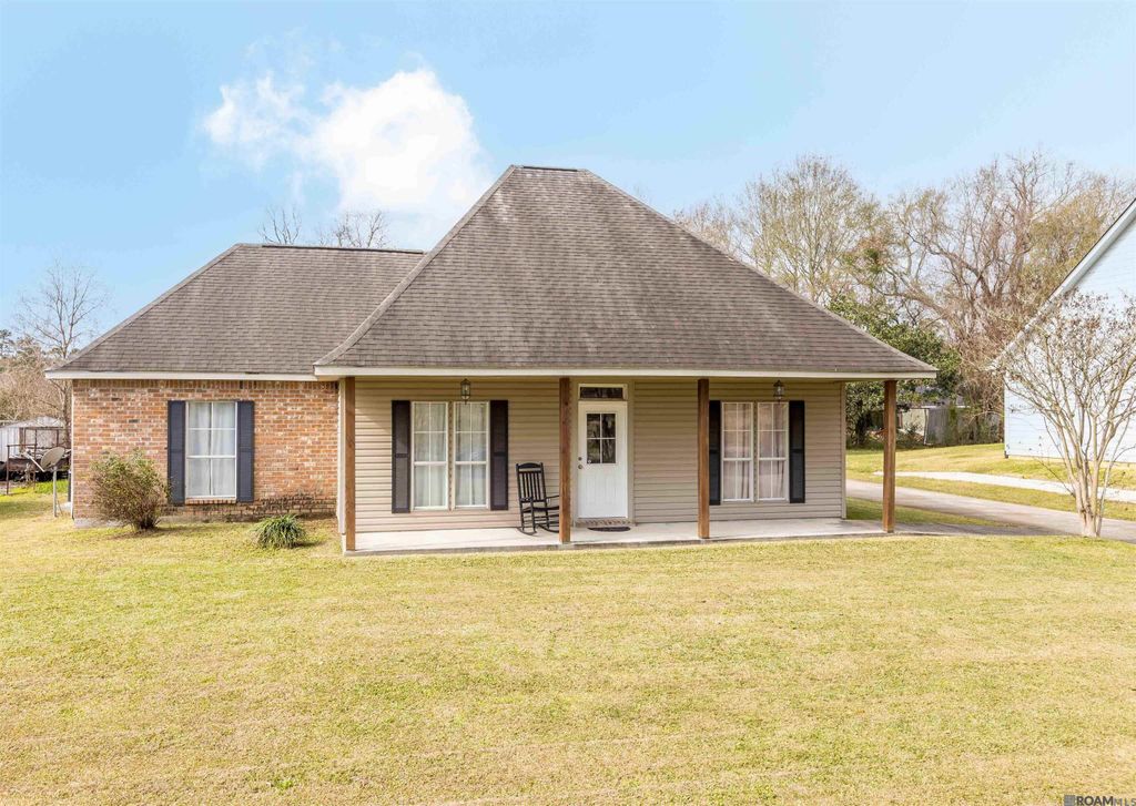 33827 Perkins Crossing Rd, Walker, LA 70785