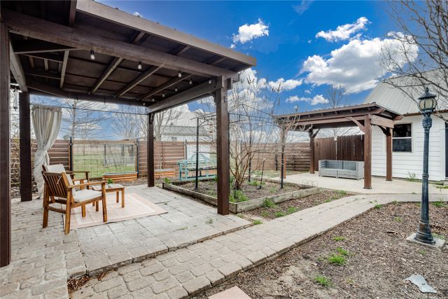 441 Compton Lane, Waxahachie, TX 75167