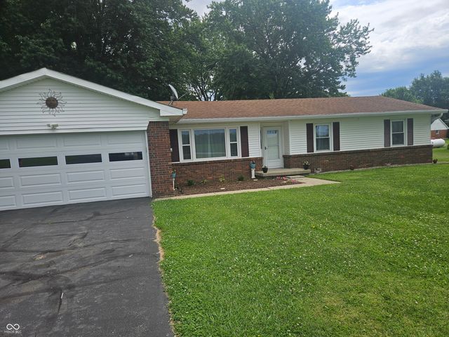 1402 S Thompson Road, Shelbyville, IN 46176