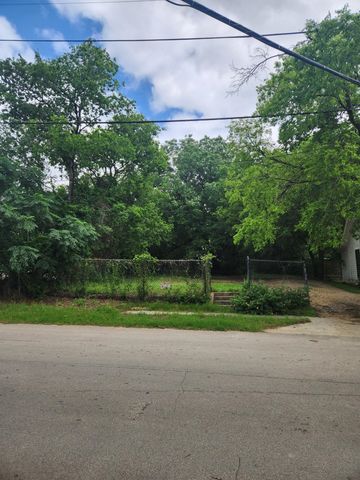115 E Pembroke Avenue, Dallas, TX 75203