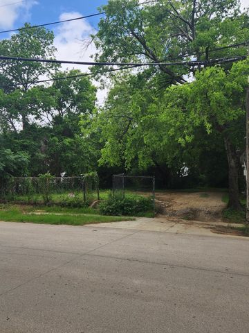 115 E Pembroke Avenue, Dallas, TX 75203