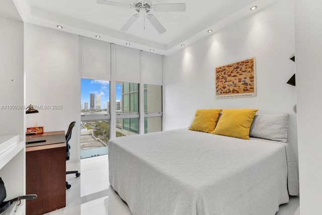 3131 NE 188th Street 2-1004, Aventura, FL 33180