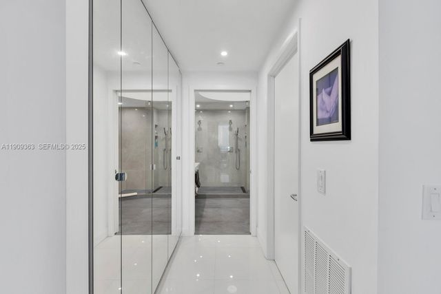 3131 NE 188th Street 2-1004, Aventura, FL 33180