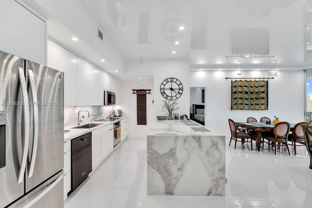 3131 NE 188th Street 2-1004, Aventura, FL 33180