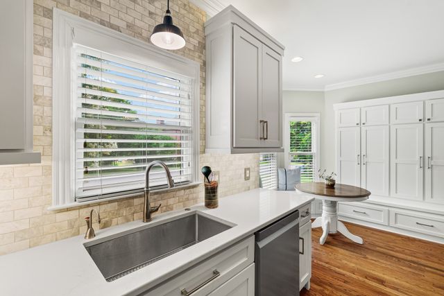 417 Ridgestone Dr, Franklin, TN 37064