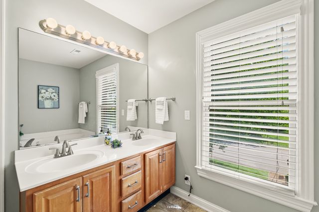 417 Ridgestone Dr, Franklin, TN 37064