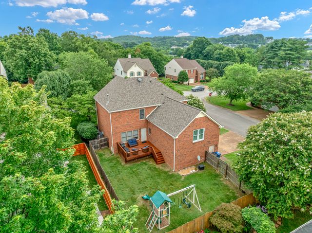 417 Ridgestone Dr, Franklin, TN 37064