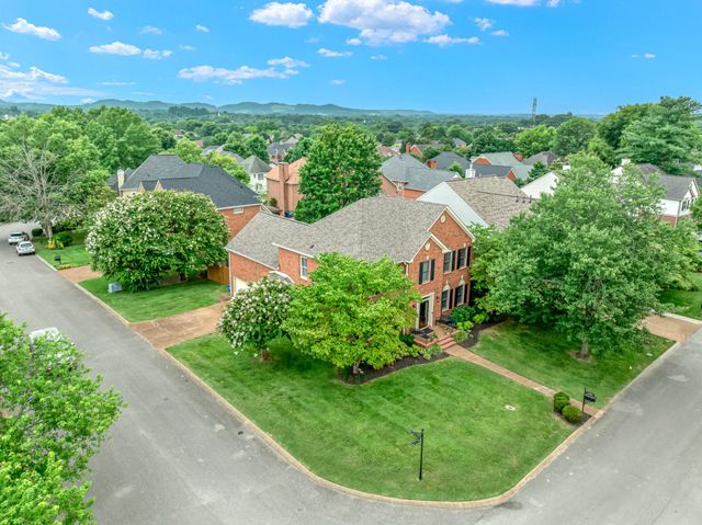 417 Ridgestone Dr, Franklin, TN 37064