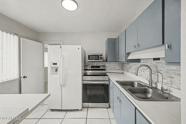 2549 W Rose Lane A-113, Phoenix, AZ 85017