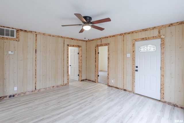 506 W POPLAR Street, West Frankfort, IL 62896