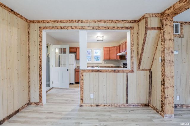 506 W POPLAR Street, West Frankfort, IL 62896