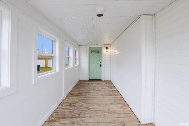 506 W POPLAR Street, West Frankfort, IL 62896