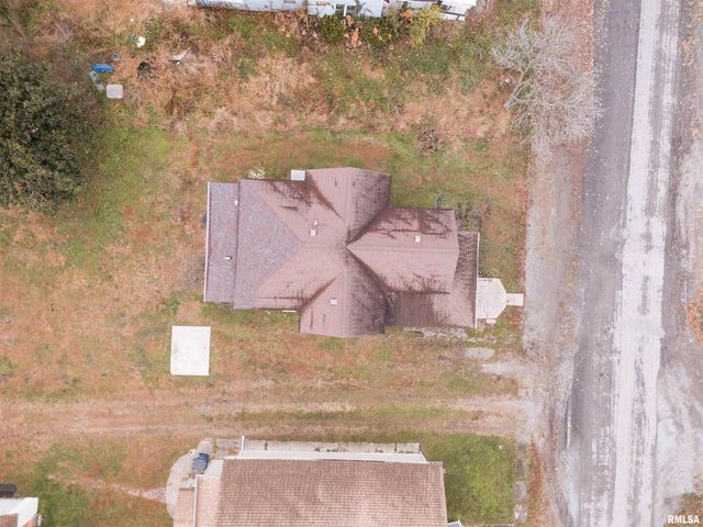 506 W POPLAR Street, West Frankfort, IL 62896