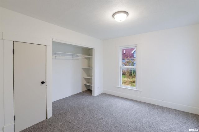 506 W POPLAR Street, West Frankfort, IL 62896