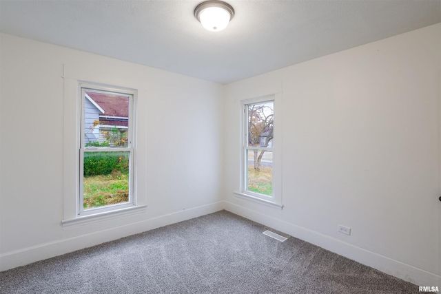 506 W POPLAR Street, West Frankfort, IL 62896