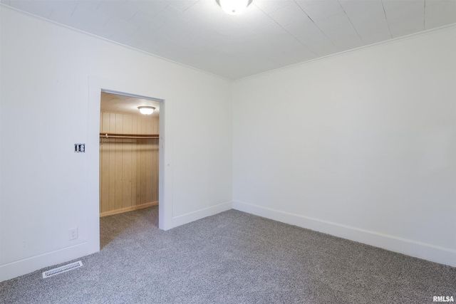 506 W POPLAR Street, West Frankfort, IL 62896